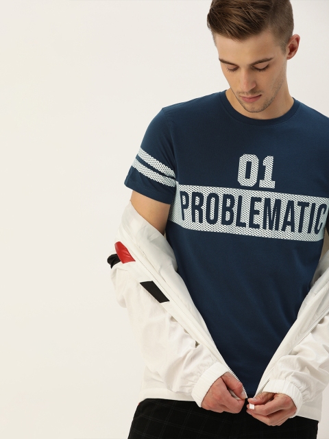 

SINGLE Men Blue & White Printed Slim Fit Round Neck T-shirt