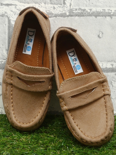

DChica Boys Beige Loafers
