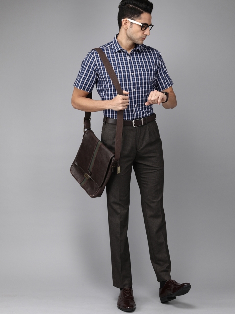 

Park Avenue Men Navy Blue & White Regular Fit Checked Formal Shirt