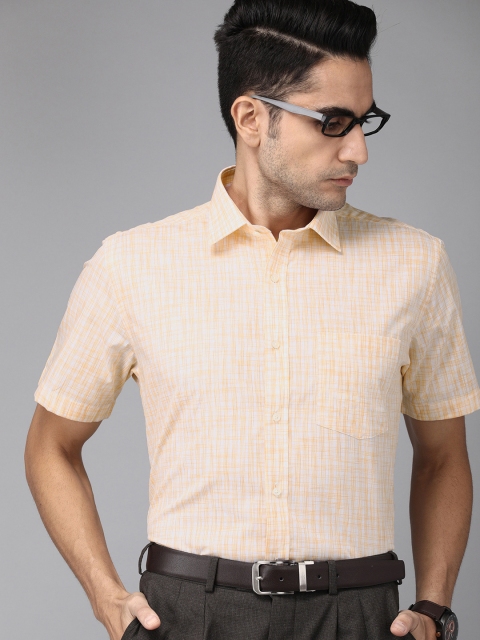 

Park Avenue Men Orange & White Regular Fit Checked Formal Shirt