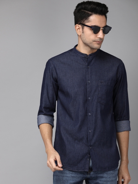 

Park Avenue Men Blue Slim Fit Solid Casual Chambray Shirt