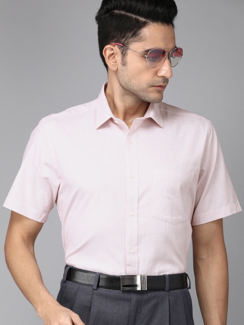 

Park Avenue Men White & Red Checked Regular Fit Formal Shirt
