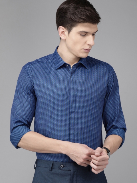 

Park Avenue Men Blue & Black Slim Fit Checked Party Shirt