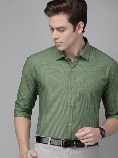 

Park Avenue Men Green Slim Fit Checked Formal Shirt