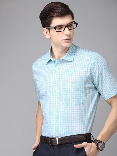 

Park Avenue Men Blue & White Checked Regular Fit Formal Shirt