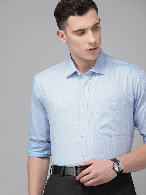 

Park Avenue Men Blue & White Regular Fit Self Design Formal Shirt