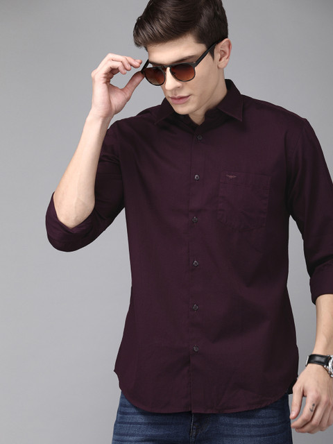 

Park Avenue Men Burgundy Slim Fit Solid Casual Shirt