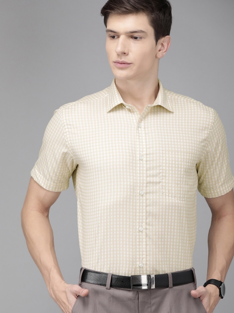 

Park Avenue Men Beige & White Checked Regular Fit Formal Shirt