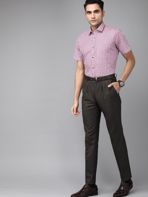 

Park Avenue Men Red & White Regular Fit Checked Formal Shirt