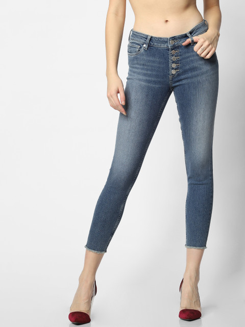 

ONLY Women Blue Carmen Skinny Fit Mid-Rise Clean Look Stretchable Cropped Jeans