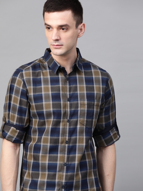 

Roadster Men Navy Blue & Olive Green Regular Fit Checked Casual Shirt