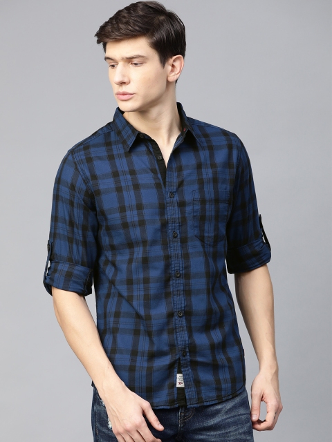 

Roadster Men Navy Blue & Black Regular Fit Checked Casual Shirt