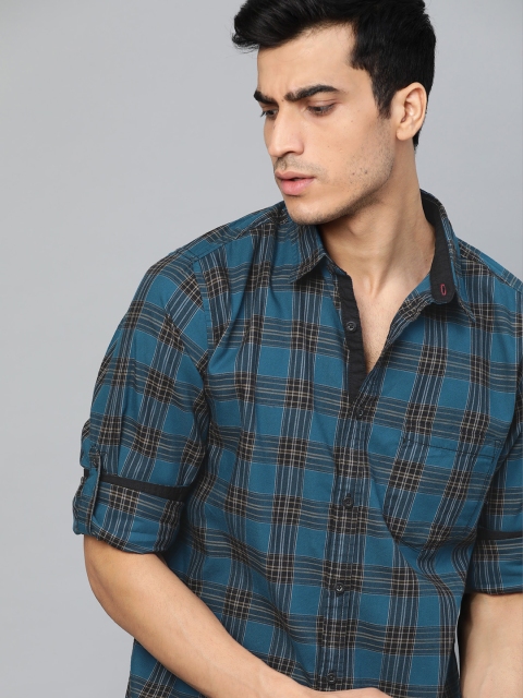

Roadster Men Teal Blue & Black Regular Fit Checked Casual Shirt