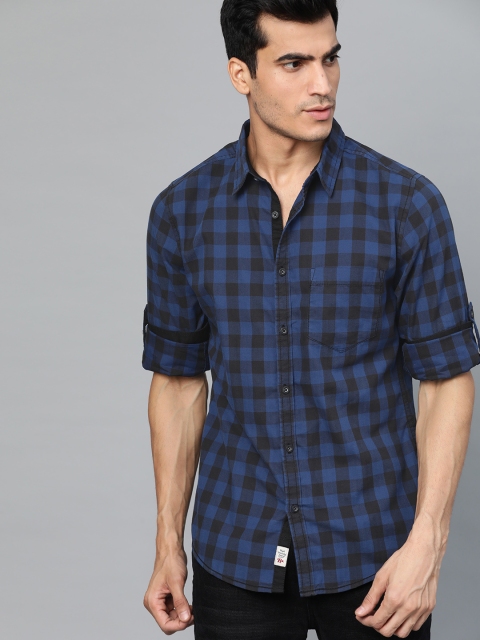 

Roadster Men Navy Blue & Black Regular Fit Checked Casual Shirt