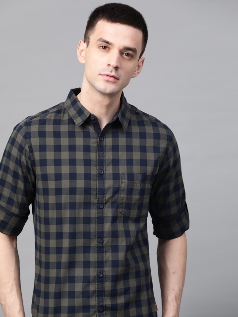 

Roadster Men Green & Navy Blue Regular Fit Checked Casual Shirt