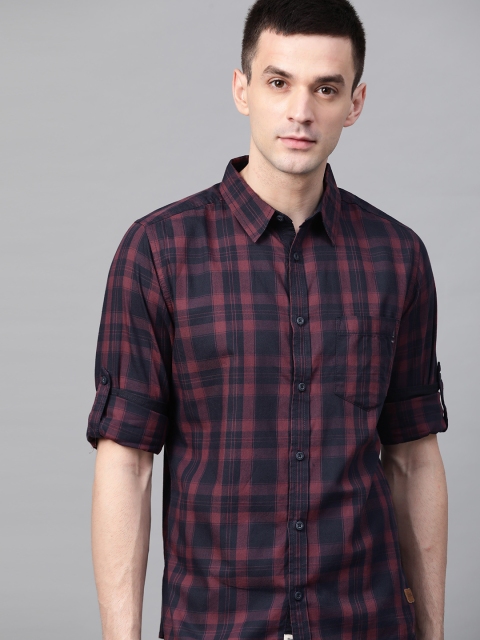 

Roadster Men Navy Blue & Olive Green Regular Fit Checked Casual Shirt