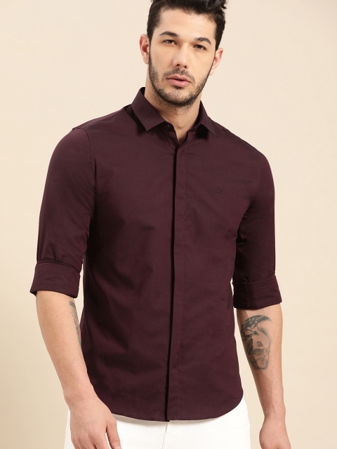 

United Colors of Benetton Men Burgundy Slim Fit Solid Casual Shirt