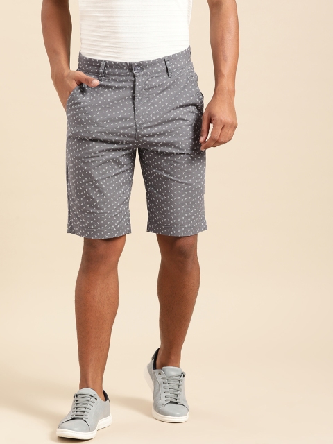 

United Colors of Benetton Men Charcoal Grey & White Printed Regular Fit Chino Shorts