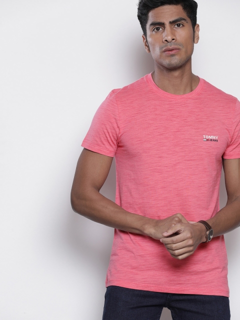 

Tommy Hilfiger Men Pink Solid Slim Fit Round Neck T-shirt