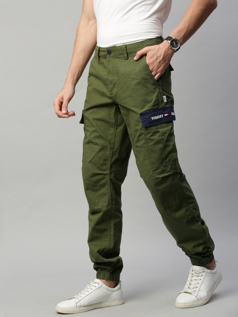 

Tommy Hilfiger Men Olive Green Regular Fit Solid Cargos