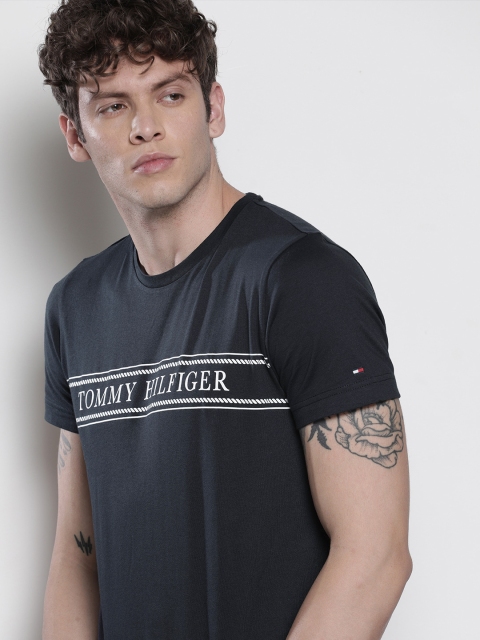

Tommy Hilfiger Men Navy Blue Printed Round Neck T-shirt