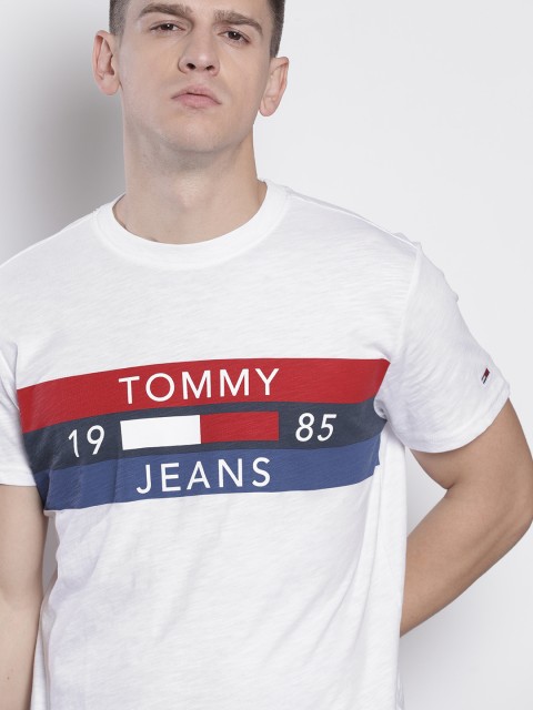 

Tommy Hilfiger Men White & Red Printed Round Neck T-shirt