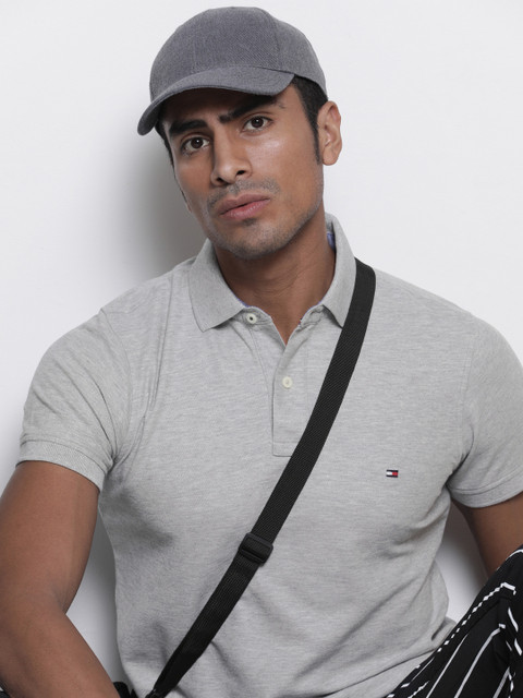 

Tommy Hilfiger Men Grey Solid Polo Collar T-shirt