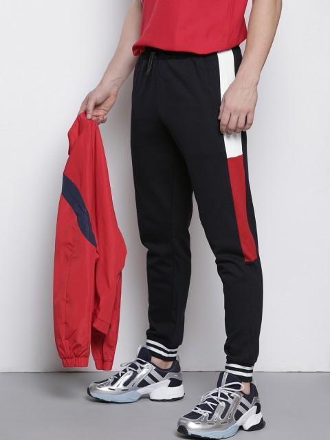 

Tommy Hilfiger Men Navy Blue Straight Fit Solid Joggers With Side Stripes