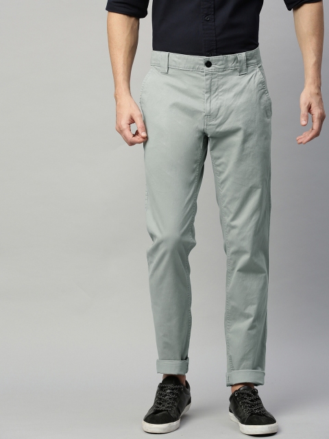 

Tommy Hilfiger Men Grey Slim Fit Solid Chinos