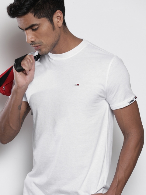 

Tommy Hilfiger Men White Solid Round Neck T-shirt