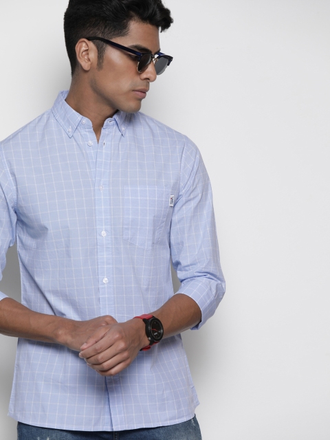 

Tommy Hilfiger Men Blue & White Regular Fit Checked Casual Shirt