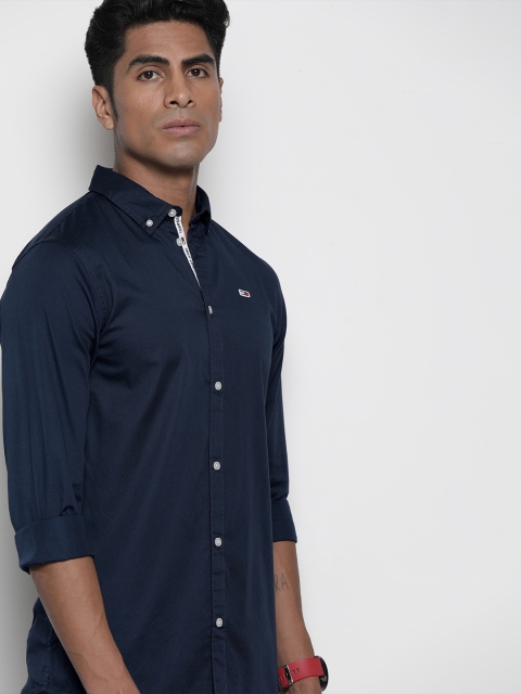 

Tommy Hilfiger Men Navy Blue Slim Fit Solid Casual Shirt