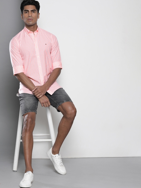 

Tommy Hilfiger Men White & Pink Striped Slim Fit Casual Shirt