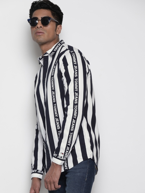 

Tommy Hilfiger Men White & Navy Blue Regular Fit Striped Casual Shirt
