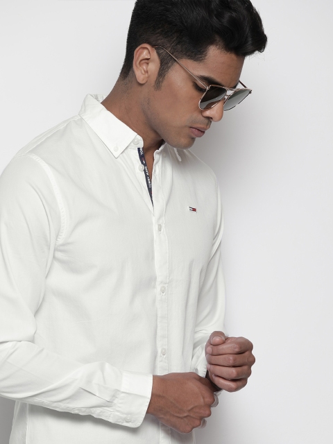 

Tommy Hilfiger Men White Slim Fit Solid Casual Shirt