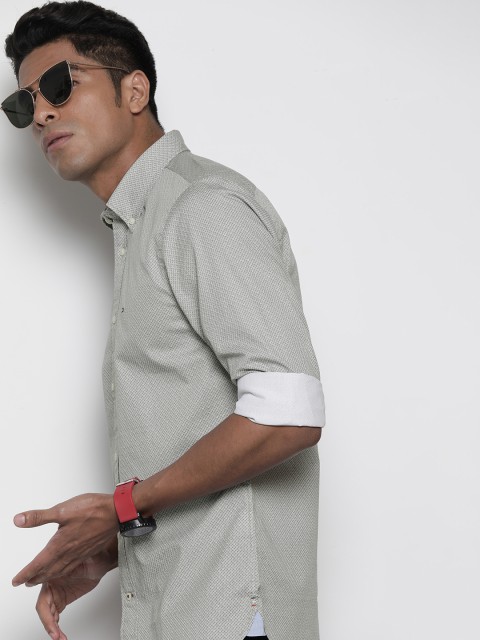 

Tommy Hilfiger Men Grey & White Regular Fit Printed Casual Shirt