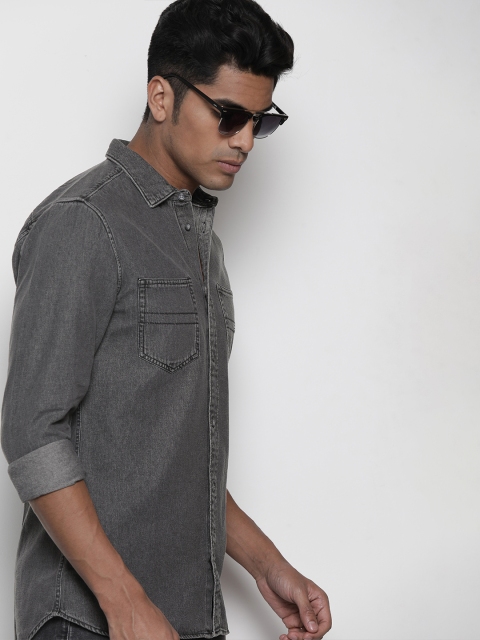 

Tommy Hilfiger Men Charcoal Grey Solid Regular Fit Casual Shirt