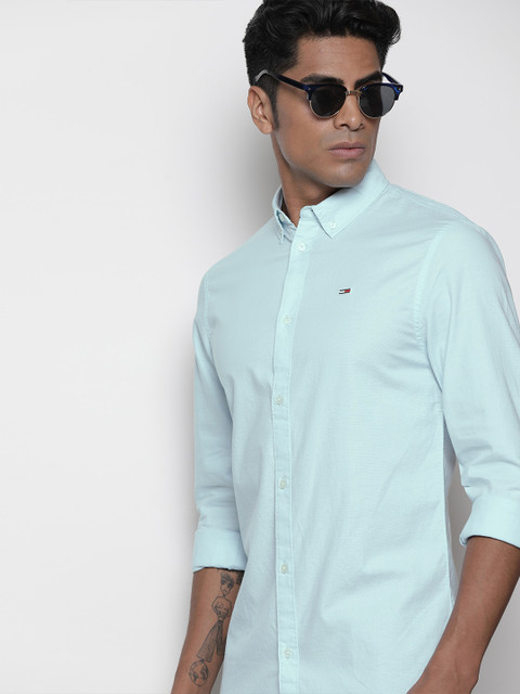 

Tommy Hilfiger Men Turquoise Blue Slim Fit Solid Casual Shirt