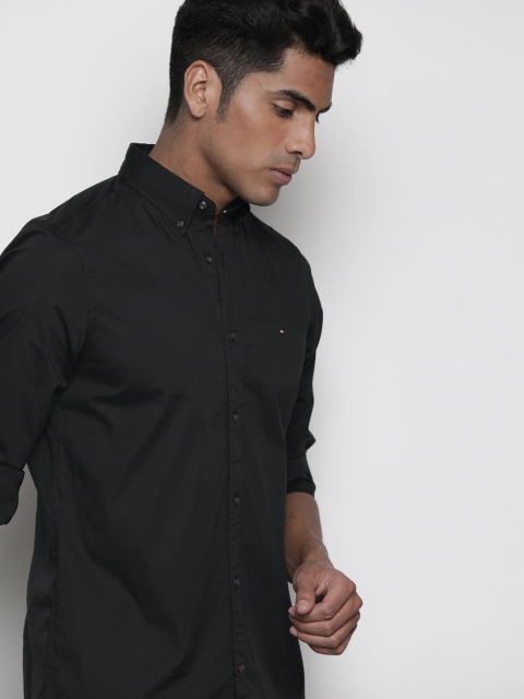 

Tommy Hilfiger Men Black Solid Slim Fit Casual Shirt