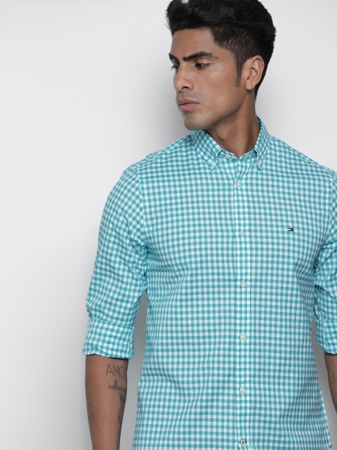 

Tommy Hilfiger Men Turquoise Blue & White Checked Slim Fit Casual Shirt