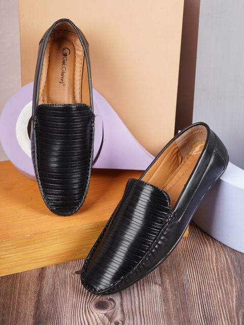 

Get Glamr Men Black Loafers