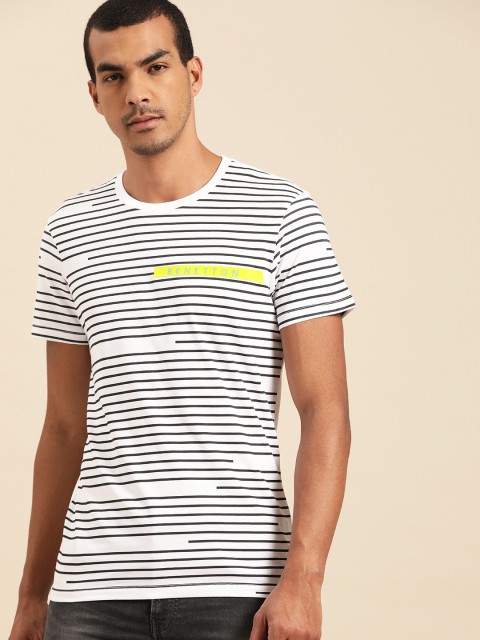 

United Colors of Benetton Men White & Black Striped Round Neck T-shirt