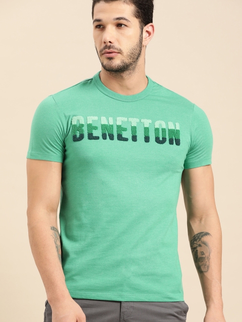 

United Colors of Benetton Men Green Applique Detail Round Neck T-shirt