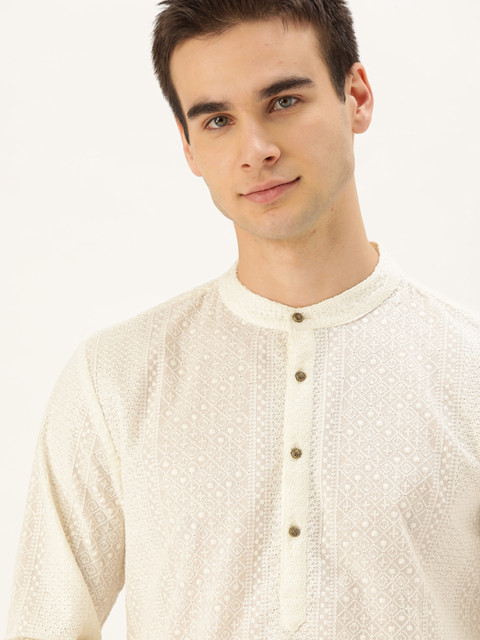 

House of Pataudi Men Off-White Chikankari Embroidered Straight Kurta
