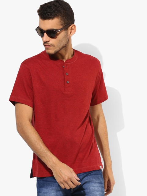 

Jockey Men Maroon Solid Henley Neck T-shirt