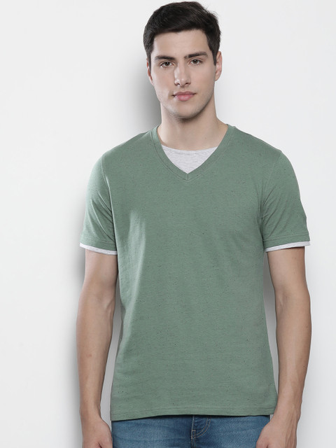 

Marks & Spencer Men Green Solid V-Neck T-shirt