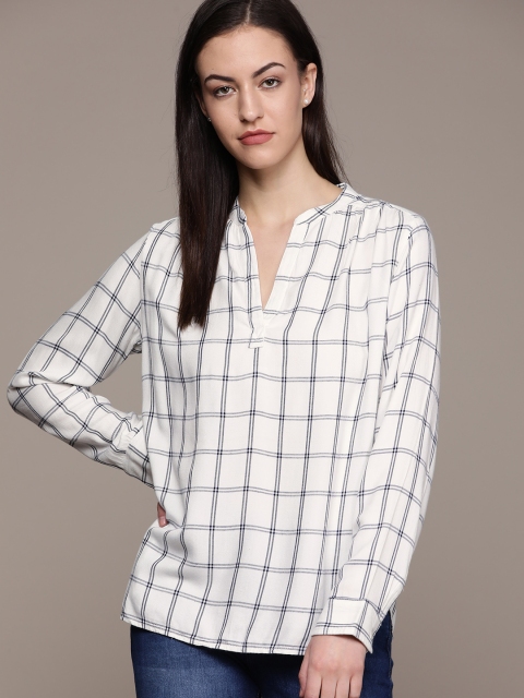

GAP Women White & Navy Blue Print Popover Top