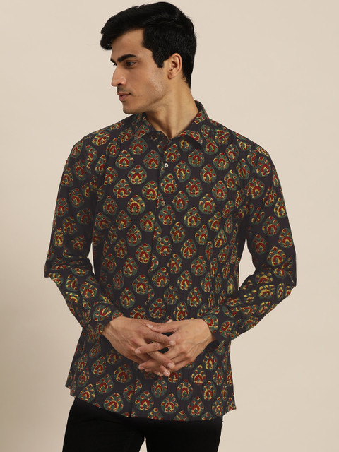 

Sangria Men Black & Green Regular Fit Printed Casual Shirt