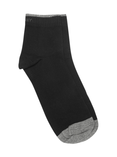 

Jockey Men Black Colourblocked Ankle Length Socks