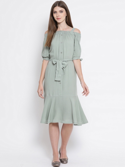 

Oxolloxo Women Sea Green Solid Fit and Flare Dress